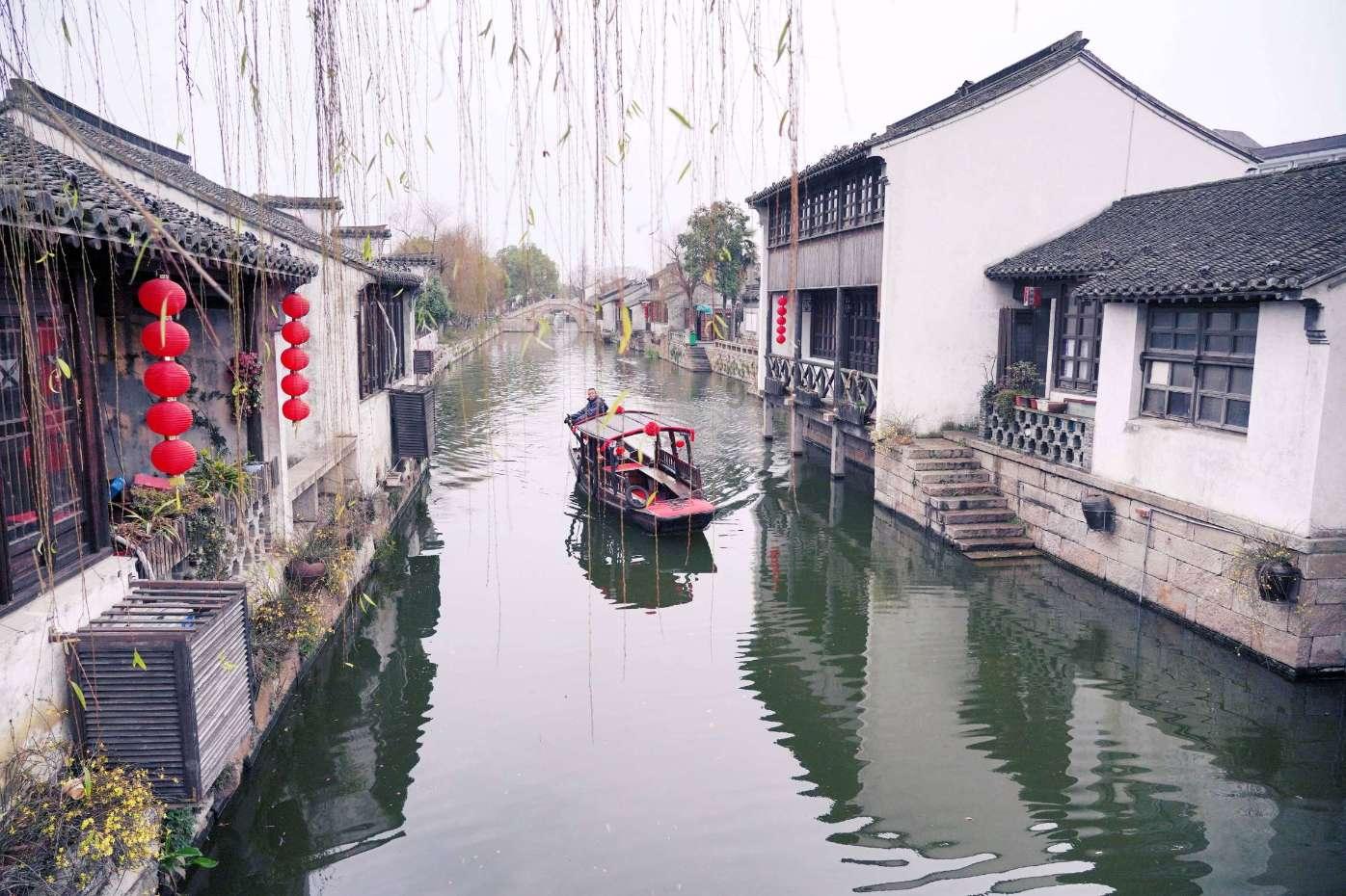 港交所总裁欧冠升：交易所重点是要确保推动投资者参与，否则上市公司太多而投资者太少